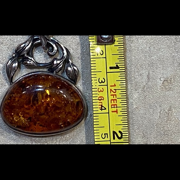Amber sterling silver pendant statement necklace with intricate floral design - Picture 8 of 11